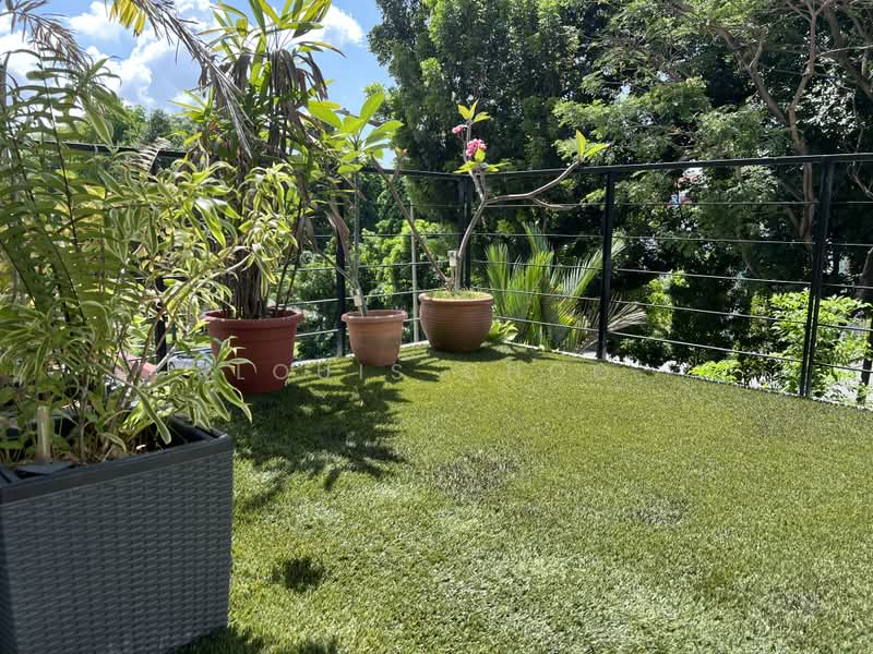 Upper Changi Road (Peakview Estate), UPPER CHANGI ROAD, 5 Bedrooms, 2,863 sqft, Corner Terrace For Sale, by Louis Choo, 500188345 - Balcony - PropertyGuru.com.sg