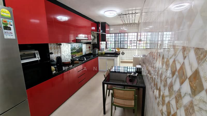 545 Jurong West Street 42, 545 Jurong West Street 42, 3 Bedrooms, 1,119 sqft, HDB Flat For Sale, by Ivan Low, 500188356 - Kitchen - PropertyGuru.com.sg