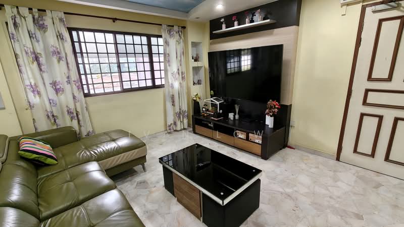 545 Jurong West Street 42, 545 Jurong West Street 42, 3 Bedrooms, 1,119 sqft, HDB Flat For Sale, by Ivan Low, 500188356 - Living Room - PropertyGuru.com.sg