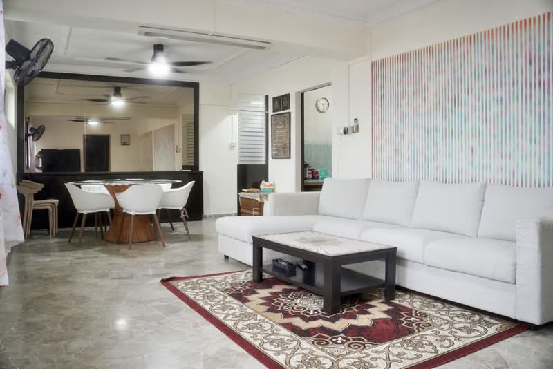 461 Hougang Avenue 10, 461 Hougang Avenue 10, 4 Bedrooms, 1,323 sqft, HDB Flat For Sale, by Ariff HD, 500188362 - Living Room - PropertyGuru.com.sg