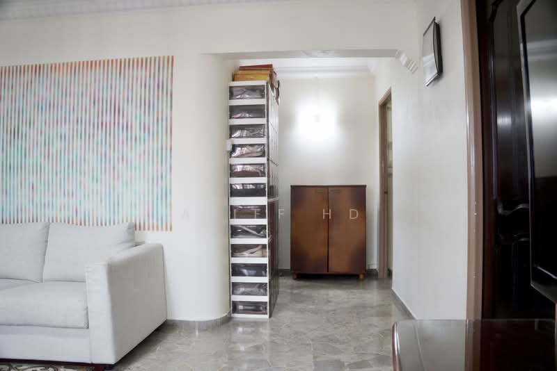 461 Hougang Avenue 10, 461 Hougang Avenue 10, 4 Bedrooms, 1,323 sqft, HDB Flat For Sale, by Ariff HD, 500188362 - Living Room - PropertyGuru.com.sg