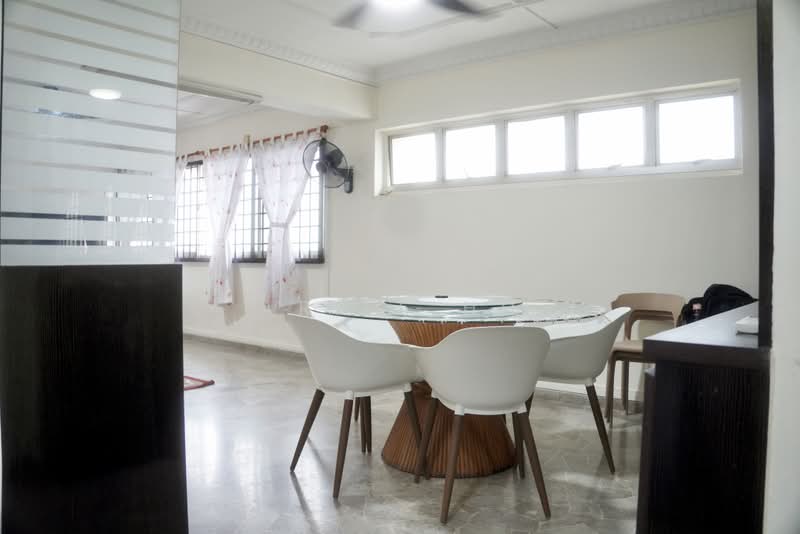 461 Hougang Avenue 10, 461 Hougang Avenue 10, 4 Bedrooms, 1,323 sqft, HDB Flat For Sale, by Ariff HD, 500188362 - Dining Room - PropertyGuru.com.sg