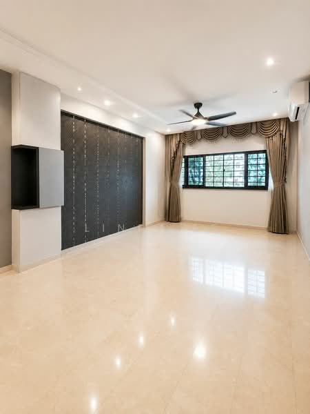 43 Marine Crescent, 43 Marine Crescent, 3 Bedrooms, 1,313 sqft, HDB Flat For Sale, by Linda Ee, 500188364 - Living (Furniture digitally removed) - PropertyGuru.com.sg