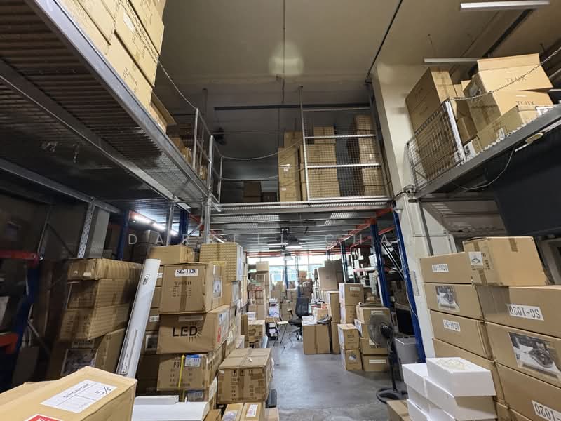 Wcega Plaza, 1 Bukit Batok Crescent, 2,368 sqft, Light Industrial (B1) For Sale, by Darrell Chan, 500188371 - CommercialGuru.com.sg