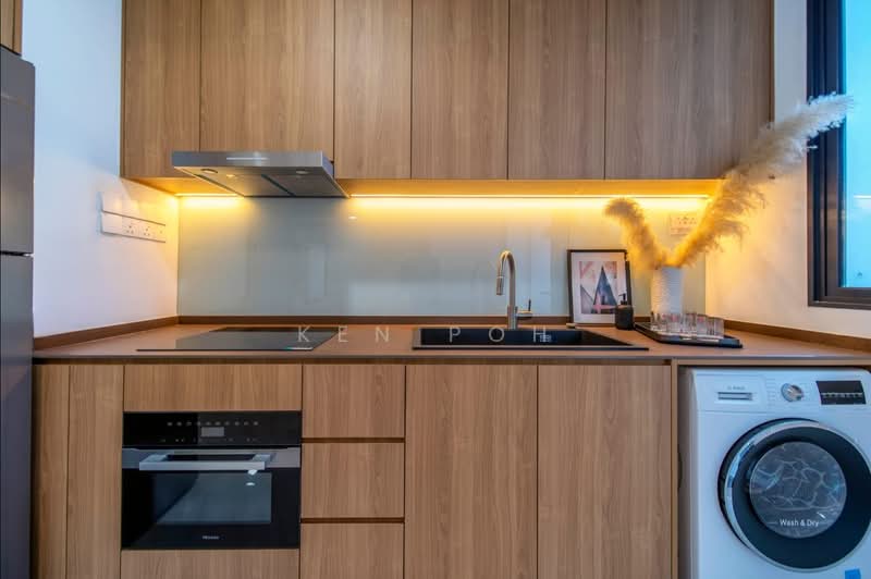K Suites, 21 Lorong K Telok Kurau, 4 Bedrooms, 1,130 sqft, Apartment For Rent, by Ken Poh, 500188378 - Kitchen - PropertyGuru.com.sg