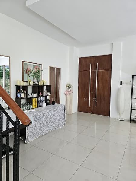 Dyson Road, Dyson Road, 6 Bedrooms, 3,800 sqft, Semi-Detached House For Sale, by Rita Ong, 500188381 - Living Room - PropertyGuru.com.sg
