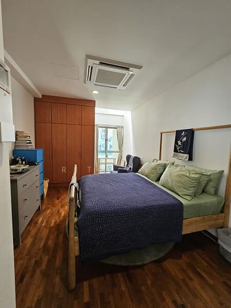 Dyson Road, Dyson Road, 6 Bedrooms, 3,800 sqft, Semi-Detached House For Sale, by Rita Ong, 500188381 - 2nd Floor Bedroom - PropertyGuru.com.sg