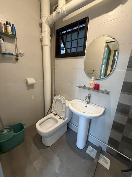 357C Admiralty Drive, 357C Admiralty Drive, 3 Bedrooms, 1,023 sqft, HDB Flat For Sale, by Alvin Toh, 500188382 - Bathroom - PropertyGuru.com.sg