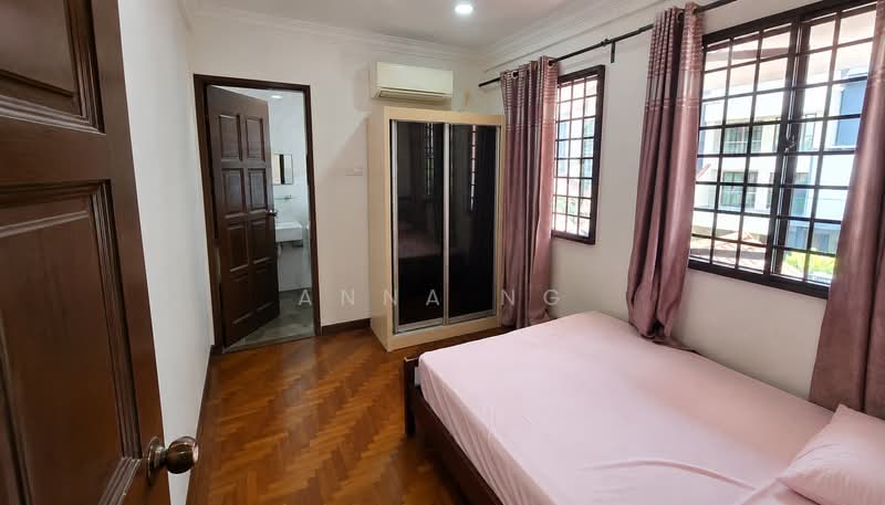 Simon Place, Simon Place, 4 Bedrooms, 4,300 sqft, Terraced House For Sale, by Anna Ng, 500188384 - Bedroom - PropertyGuru.com.sg
