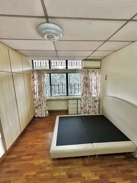 Faber Hills Estate, Faber Park, 6 Bedrooms, 2,300 sqft, Corner Terrace For Rent, by Jonathan Phay, 500188388 - 2F Common Bedroom - PropertyGuru.com.sg