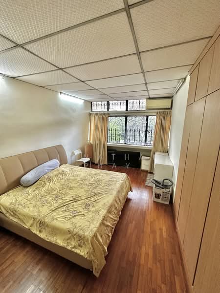 Faber Hills Estate, Faber Park, 6 Bedrooms, 2,300 sqft, Corner Terrace For Rent, by Jonathan Phay, 500188388 - 2F Master Bedroom - PropertyGuru.com.sg