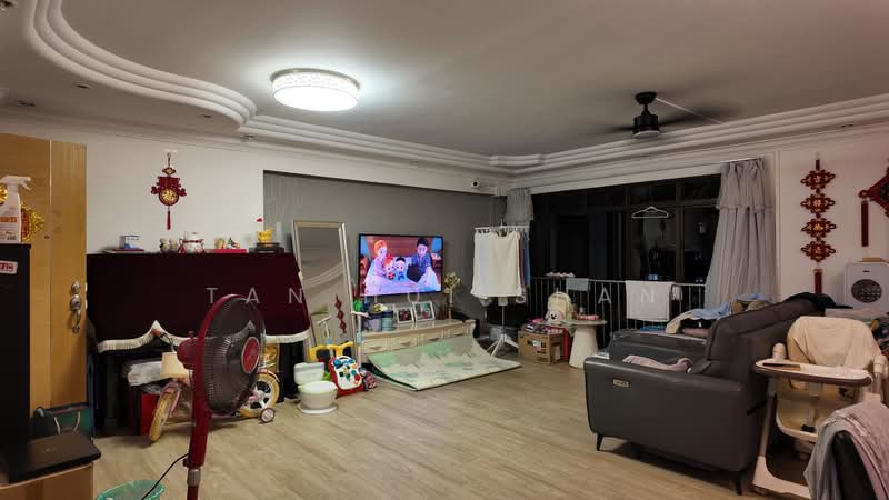 663B Jurong West Street 65, 663B Jurong West Street 65, 3 Bedrooms, 1,184 sqft, HDB Flat For Sale, by Tan Hui Shan, 500188393 - Living Room - PropertyGuru.com.sg