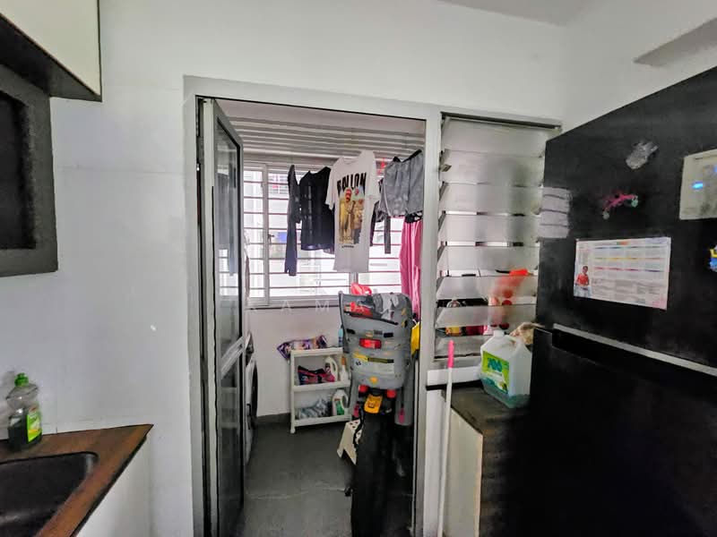 672B Yishun Avenue 4, 672B Yishun Avenue 4, 3 Bedrooms, 1,001 sqft, HDB Flat For Sale, by Kamal ., 500188395 - Balcony - PropertyGuru.com.sg