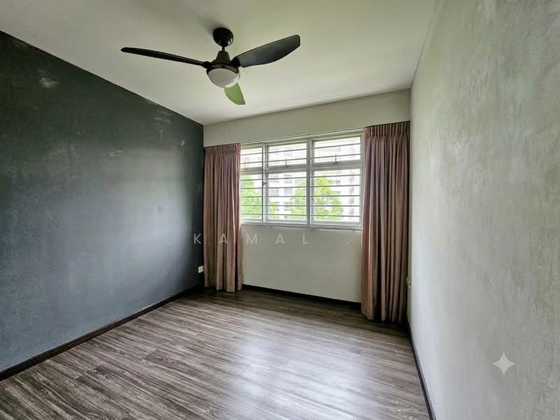 672B Yishun Avenue 4, 672B Yishun Avenue 4, 3 Bedrooms, 1,001 sqft, HDB Flat For Sale, by Kamal ., 500188395 - Bedroom - PropertyGuru.com.sg