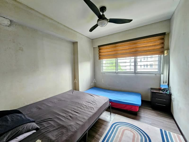 672B Yishun Avenue 4, 672B Yishun Avenue 4, 3 Bedrooms, 1,001 sqft, HDB Flat For Sale, by Kamal ., 500188395 - Bedroom - PropertyGuru.com.sg