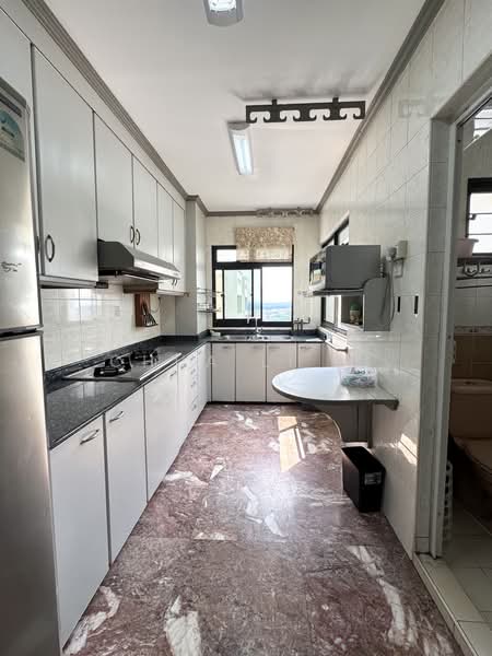 596B Ang Mo Kio Street 52, 596B Ang Mo Kio Street 52, 3 Bedrooms, 979 sqft, HDB Flat For Rent, by Chua Li Li, 500188421 - Kitchen - PropertyGuru.com.sg