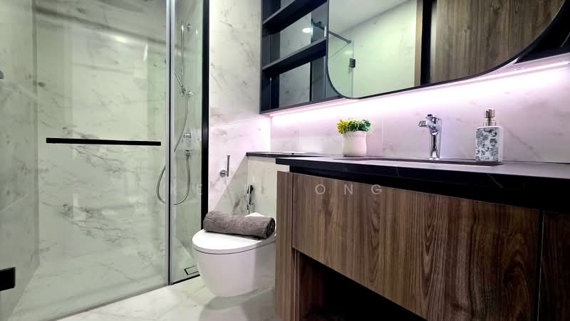 Sceneca Residence, Tanah Merah Kechil Link, 2 Bedrooms, 689 sqft, Condominium For Rent, by Keith Ong, 500188426 - Bathroom - PropertyGuru.com.sg