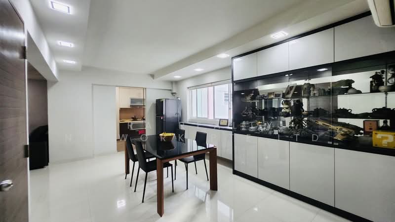 288 Tampines Street 22, 288 Tampines Street 22, 3 Bedrooms, 1,431 sqft, HDB Flat For Sale, by MARTIN, 500188429 - Dining Room - PropertyGuru.com.sg
