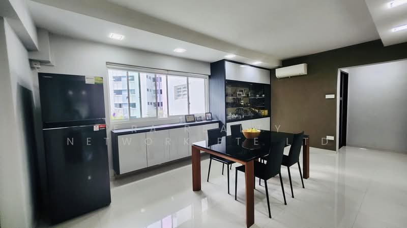 288 Tampines Street 22, 288 Tampines Street 22, 3 Bedrooms, 1,431 sqft, HDB Flat For Sale, by MARTIN, 500188429 - Dining Room - PropertyGuru.com.sg