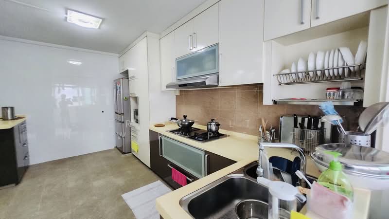 288 Tampines Street 22, 288 Tampines Street 22, 3 Bedrooms, 1,431 sqft, HDB Flat For Sale, by MARTIN, 500188429 - Kitchen - PropertyGuru.com.sg