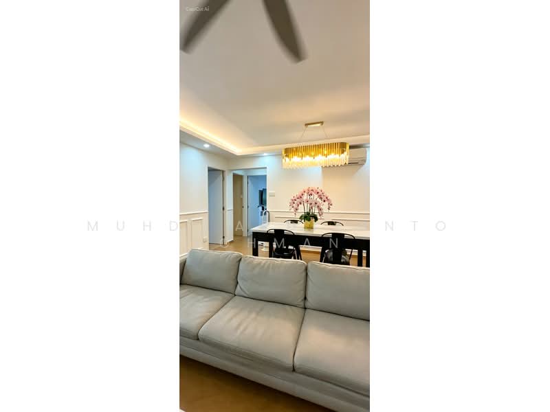 258A Compassvale Road, 258A Compassvale Road, 3 Bedrooms, 1,184 sqft, HDB Flat For Sale, by Muhd. Ardiyanto Rohman, 500188433 - Living Room - PropertyGuru.com.sg
