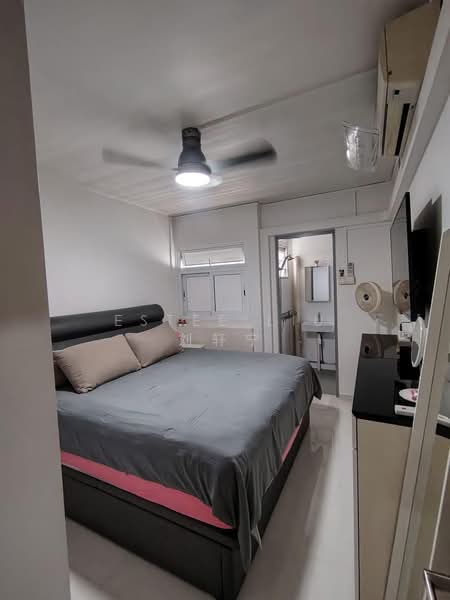 149 Woodlands Street 13, 149 Woodlands Street 13, 2 Bedrooms, 721 sqft, HDB Flat For Sale, by Estee Liu 刘轩宁, 500188436 - Bedroom - PropertyGuru.com.sg