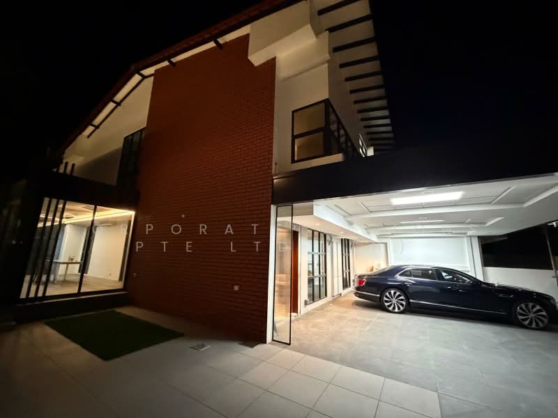 Hong San Walk, Hong San Walk, 6 Bedrooms, 5,000 sqft, Semi-Detached House For Rent, by HO LI LI, 500188443 - Exterior - PropertyGuru.com.sg