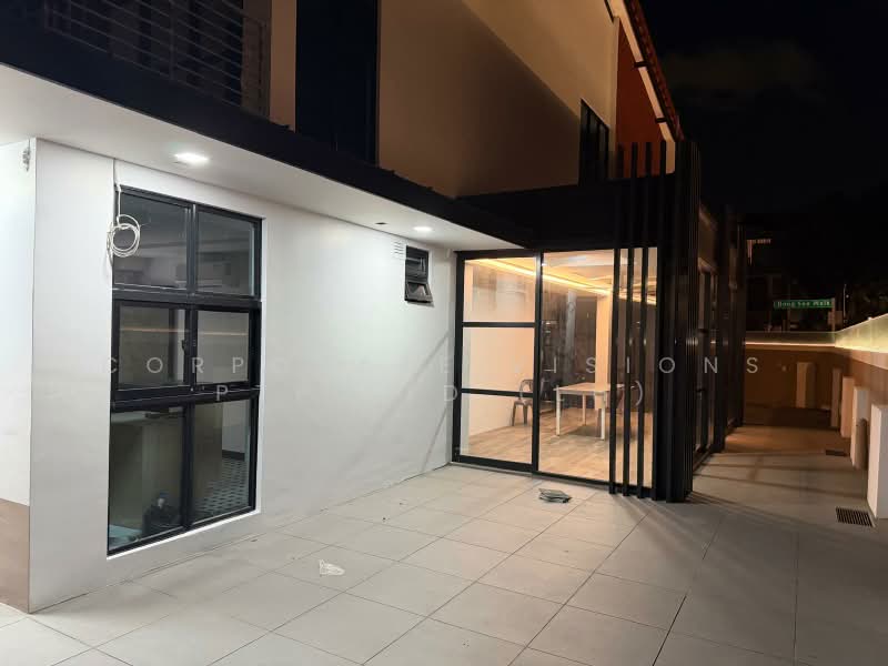 Hong San Walk, Hong San Walk, 6 Bedrooms, 5,000 sqft, Semi-Detached House For Rent, by HO LI LI, 500188443 - Exterior - PropertyGuru.com.sg