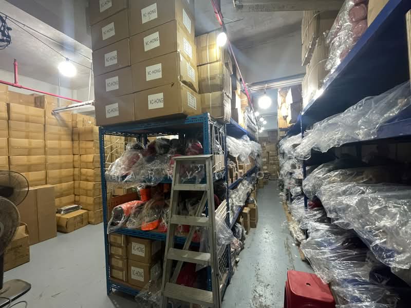Tong Lee Building, 35 Kallang Pudding Road, 904 sqft, Light Industrial (B1) For Sale, by Larry Yeow, 500188453 - CommercialGuru.com.sg