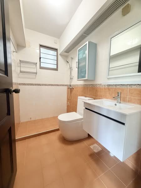 161B Punggol Central, 161B Punggol Central, 3 Bedrooms, 1,227 sqft, HDB Flat For Sale, by Linda Loh, 500188464 - PropertyGuru.com.sg