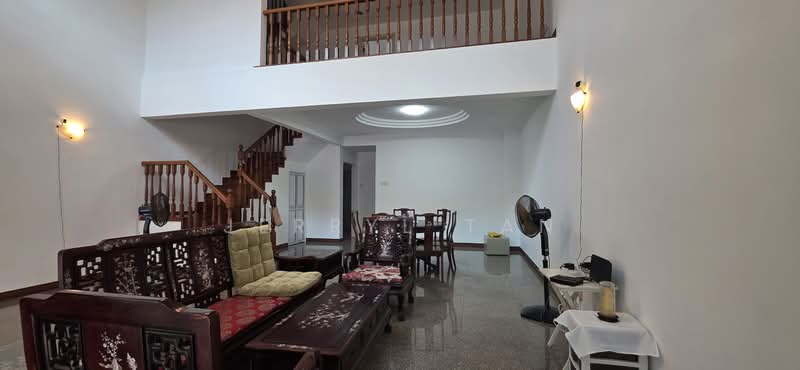 The Springside, 13 Springside Drive, 4 Bedrooms, 3,200 sqft, Terraced House For Rent, by Jerryl Tan, 500188466 - Living Room - PropertyGuru.com.sg