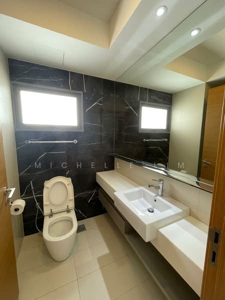 The Shore Residences, 81 Amber Road, 2 Bedrooms, 893 sqft, Condominium For Rent, by Michelle Lim, 500188473 - Bathroom - PropertyGuru.com.sg