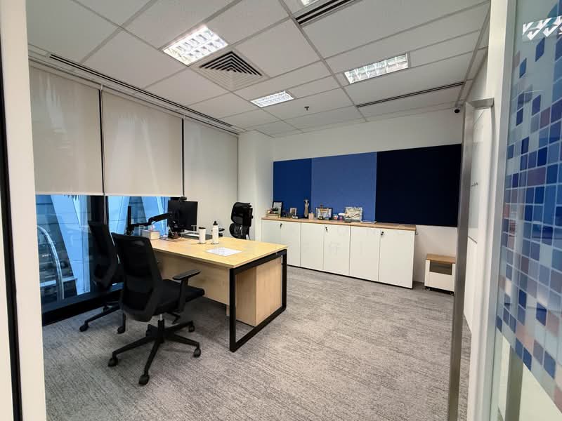 Grade A Office along Robinson Road, Fully Fitted & Furnished. High-End Aesthetic Design., 2,400 sqft, Office For Rent, by Patrick Ong 王鹏若(安仔), 500188474 - Study - CommercialGuru.com.sg