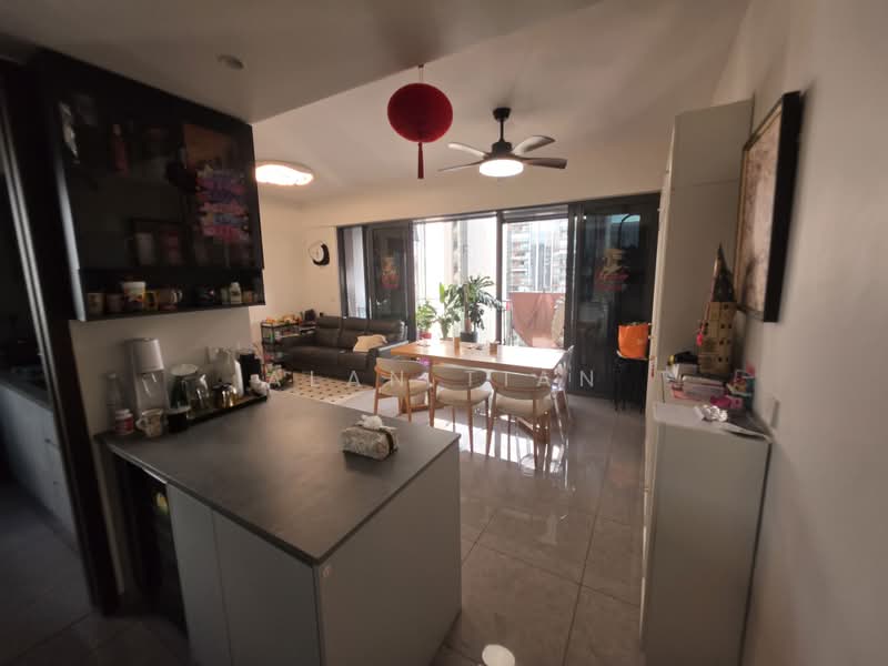 Parc Clematis, 8D Jalan Lempeng, 4 Bedrooms, 1,238 sqft, Condominium For Sale, by Alan Tian, 500188478 - Living Room - PropertyGuru.com.sg