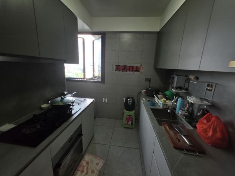 Parc Clematis, 8D Jalan Lempeng, 4 Bedrooms, 1,238 sqft, Condominium For Sale, by Alan Tian, 500188478 - Kitchen - PropertyGuru.com.sg