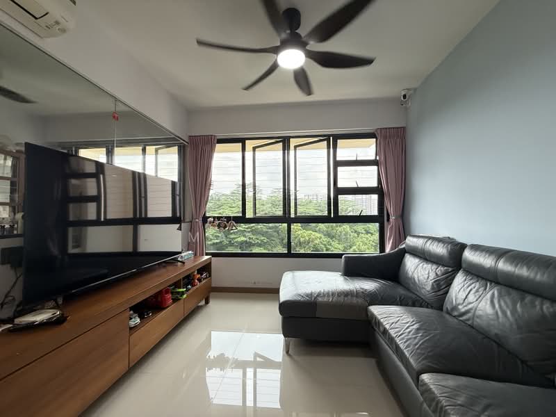 467B Bukit Batok West Avenue 9, 467B Bukit Batok West Avenue 9, 4 Bedrooms, 1,216 sqft, HDB Flat For Sale, by May Loh, 500188491 - Living Room - PropertyGuru.com.sg