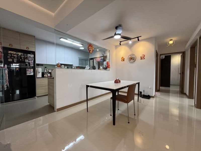 467B Bukit Batok West Avenue 9, 467B Bukit Batok West Avenue 9, 4 Bedrooms, 1,216 sqft, HDB Flat For Sale, by May Loh, 500188491 - Kitchen - PropertyGuru.com.sg