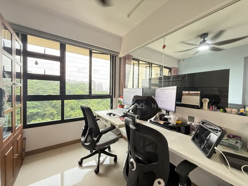 467B Bukit Batok West Avenue 9, 467B Bukit Batok West Avenue 9, 4 Bedrooms, 1,216 sqft, HDB Flat For Sale, by May Loh, 500188491 - Study - PropertyGuru.com.sg