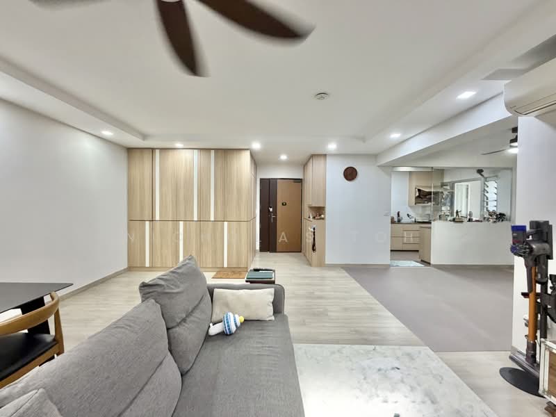 153B Bedok South Road, 153B Bedok South Road, 3 Bedrooms, 1,216 sqft, HDB Flat For Sale, by Nicholas Toh, 500188492 - Living Room - PropertyGuru.com.sg