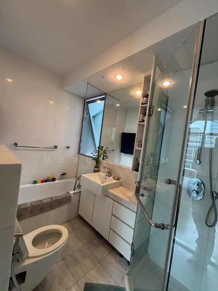Malvern Springs, 373 Onan Road, 3 Bedrooms, 2,734 sqft, Condominium For Sale, by Marcus Lim, 500188496 - Master Bathroom - PropertyGuru.com.sg