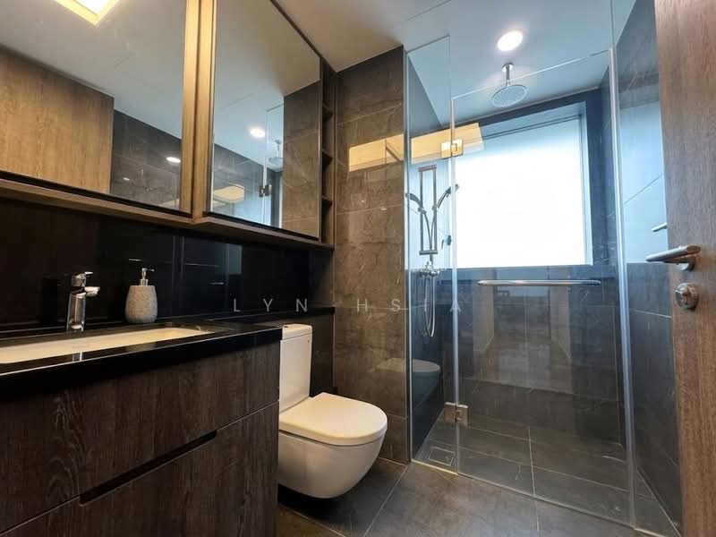 The M, 30 Middle Road, 2 Bedrooms, 592 sqft, Condominium For Rent, by Lyn Hsia, 500188498 - Bathroom - PropertyGuru.com.sg