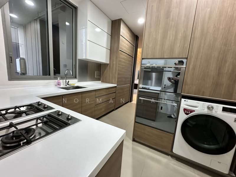 Leedon Residence, 24 Leedon Heights, 2 Bedrooms, 1,044 sqft, Condominium For Sale, by Norman Tan, 500188500 - Kitchen - PropertyGuru.com.sg
