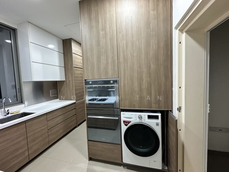 Leedon Residence, 24 Leedon Heights, 2 Bedrooms, 1,044 sqft, Condominium For Sale, by Norman Tan, 500188500 - Kitchen - PropertyGuru.com.sg