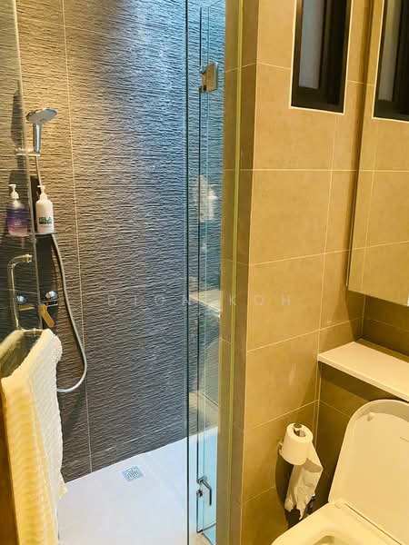 Waterbank at Dakota, 25 Dakota Crescent, 2 Bedrooms, 1,421 sqft, Condominium For Sale, by Dion Koh, 500188503 - Bathroom - PropertyGuru.com.sg
