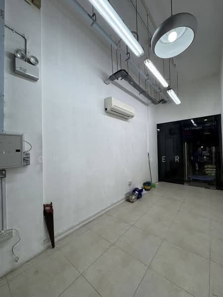 One Dusun Residences, 1 Jalan Dusun, 215 sqft, Mall Shop For Rent, by Christopher Tay, 500188504 - Interior - CommercialGuru.com.sg