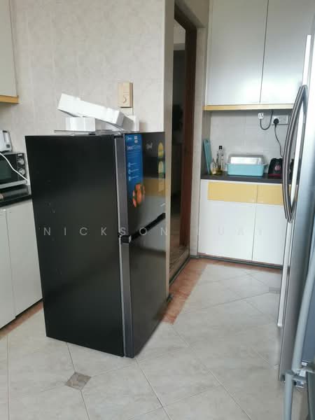 Mega Common Room at Seletaris for Rent!, , Room Rental, 300 sqft, Condominium For Rent, by Nickson Guay, 500188509 - Kitchen - PropertyGuru.com.sg