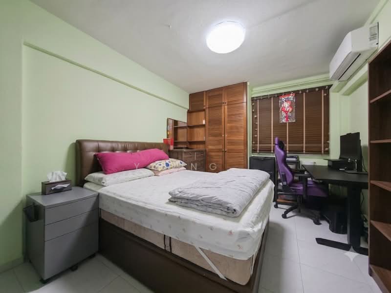 328 Woodlands Street 32, 328 Woodlands Street 32, 4 Bedrooms, 1,754 sqft, HDB Flat For Sale, by Young ., 500188514 - Bedroom Photos Edited for illustration - PropertyGuru.com.sg