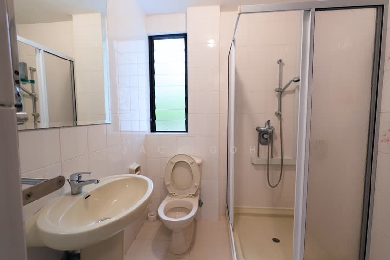 Regency Park, 7 Nathan Road, 3 Bedrooms, 2,260 sqft, Condominium For Sale, by Jack Goh, 500188517 - Bathroom - PropertyGuru.com.sg