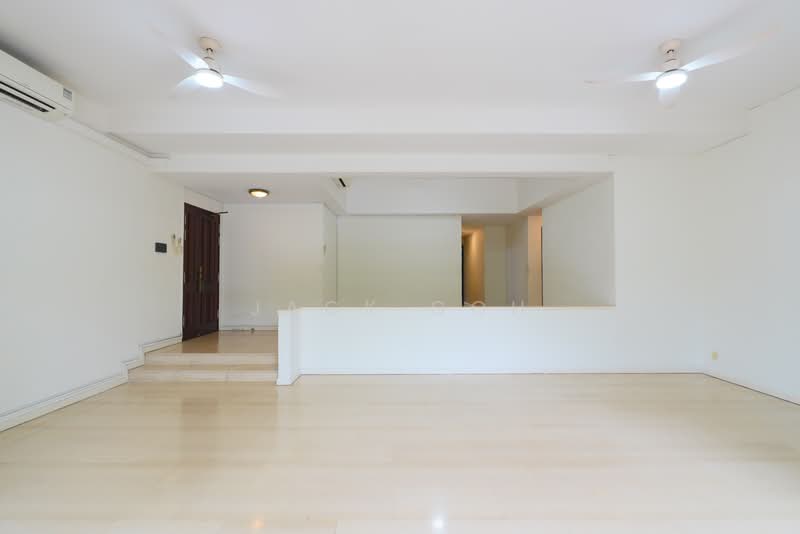 Regency Park, 7 Nathan Road, 3 Bedrooms, 2,260 sqft, Condominium For Sale, by Jack Goh, 500188517 - Living Room + Dining - PropertyGuru.com.sg