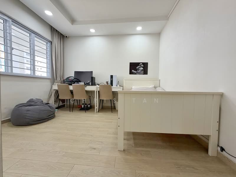 109 Teck Whye Lane, 109 Teck Whye Lane, 4 Bedrooms, 1,572 sqft, HDB Flat For Sale, by Chris Tan, 500188525 - Bedroom - PropertyGuru.com.sg